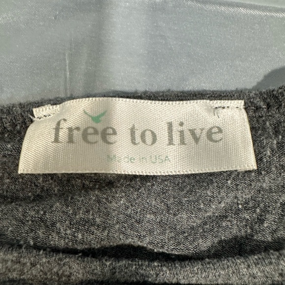 Free to Live Gray Tunic Top ASSUMED XL | 3/4 Sleeve Flowy Knit Shirt - Picture 2 of 2